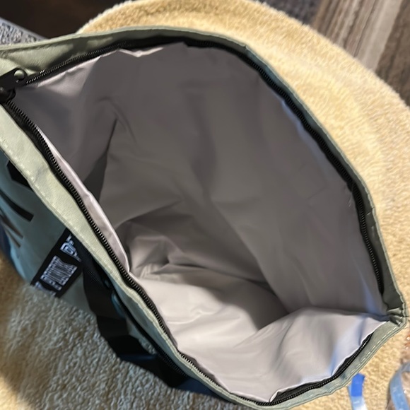 PINK Green and Black Color-Blocked Tote - Picture 6 of 9